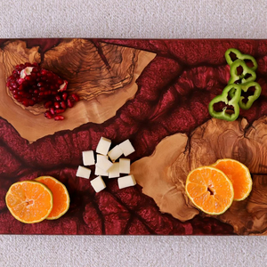 Planche à découper en bois époxy de qualité supérieure, design unique en résine, idéale pour servir des fruits, des légumes et du fromage, fabriquée à la main en Inde - Product Image 2