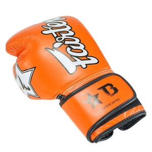 ถุงมือชกมวย Fairtex ขายส่ง OEM คุณภาพดีที่สุด รับทำโลโก้ตามสั่ง ถุงมือคิกบ็อกซิ่ง MMA สำหรับฝึกซ้อมและแข่งขัน ดีไซน์ทันสมัย - Product Image 4