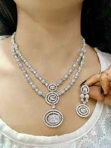 Collier en laiton double couche serti de boucles d'oreilles diamants américains taille étoile parfait pour la fête paire avec ethnique et Western Wear - Product Image 3