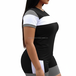 ชุดเซ็ตเสื้อยืดแขนสั้นสีดำขาวแบบบล็อกสี และกางเกงขาสั้นเอวสูงทรงสกินนี่สำหรับออกกำลังกายสำหรับผู้หญิง รับผลิตตามแบบ OEM - Product Image 6