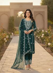 Ensemble Salwar Kameez en Soie Pure Romaine avec Broderie Lourde, Coupe Droite, Tailles M à XXL, Bordure Tendance, et Dupatta – Collection SIE - Product Image 2