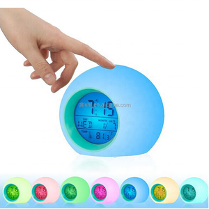 Calendario perpetuo colorido de <span class=keywords><strong>Amazon</strong></span> de Venta caliente para el despertador LCD luminoso de la atmósfera de la cabeza de la cama de los niños - Product Image 3