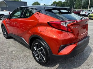 SUV Toyota C-HR Limited 2020 d'occasion en excellent état, transmission automatique, traction avant, origine américaine, entièrement entretenu - Product Image 5