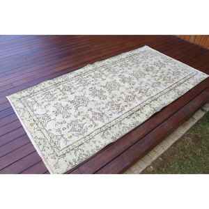 Tapis turc vintage 3,3x6,6 pi (101x200 cm), tapis blanc à motifs floraux - Product Image 2