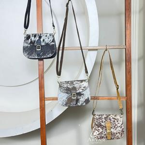 Bolso Bandolera Mini de Cuero Vacuno Genuino al por Mayor, Bolso de Mano Elegante de Piel con Pelo Estilo Western, Bolso Cruzado Bohemio para Mujer, Bolso Multiusos - Product Image 1