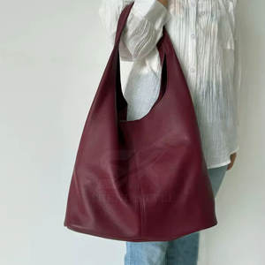 Sac Hobo en Cuir de Haute Qualité Personnalisé à Teinte Unique Étanche Vente en Ligne Sac Hobo en Cuir à Teinte Unique - Product Image 3