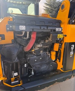 Mini-chargeuse compacte, chargeuse-pelleteuse pour travaux de construction et agricoles, incluant moteur, pompe, roulement, boîte de vitesses 3.4, disponible à la vente. - Product Image 6