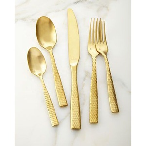Ensemble de couverts en acier inoxydable plaqué or avec manche martelé fait main, style occidental et différents designs, pour la maison et l'hôtel - Product Image 1