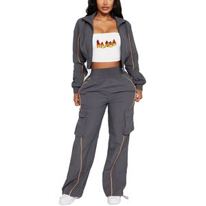 Conjunto de chándal de nailon 100% para mujer, conjunto de chaqueta y pantalón con cremallera recortada, color sólido, personalizado, serigrafiado, conjunto para correr para mujer - Product Image 1