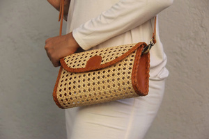 Bolso bandolera de ratán de caña, bolso de mano con correas bronceadas, regalo para ella, amigable con la playa - Product Image 5