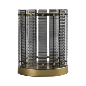 Bougeoir et bougeoir en métal de haute qualité faits à la main les plus vendus en haute finition pour la décoration de la maison et les bougies - Product Image 1