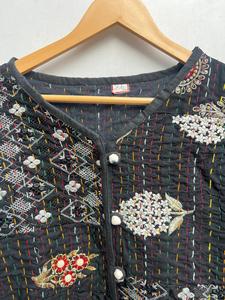 Veste Kantha noire cousue à la main manteau indien fait à la main matelassé Patchwork Kimono respirant Jersey tissu - Product Image 4