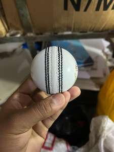 Balle dure de cricket en cuir d'alun blanc Pak 156g balles dures de cricket de test de match balles de cricket senior - Product Image 6