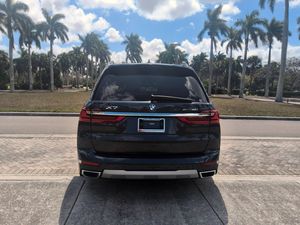 2022 X7 xDrive40i Sport Utility 4.D SUV - Product Image 2