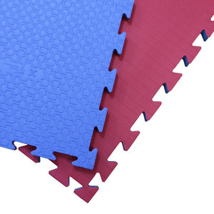 เสื่อคาราเต้แบบคลาสสิก พื้นผิวนุ่มสบาย ยึดเกาะได้ดี เหมาะสำหรับการฝึกซ้อมและการเล่นกีฬา - Product Image 4