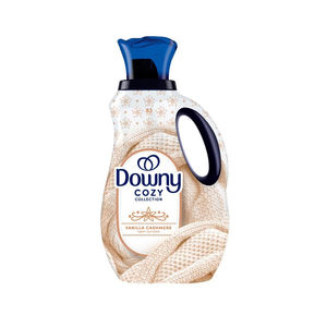 Adoucissant pour tissus, adoucit les vêtements et la collection Downy Cozy offre un parfum frais et confortable - Product Image 3