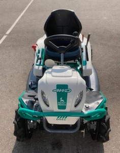 Oferta Especial: Tractor Agrícola Fendt RM982F 4WD 2025 de 230HP con Transmisión por Engranajes, Cortacésped y Desbrozadora, Precio Directo de Fábrica - Product Image 6