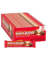 チョコレートでコーティングされたキャラメルとクリスピーライスで満たされたクラシックな100グランドバー