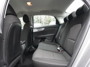 แพ็กเกจเทคโนโลยีซันรูฟแบบใช้2024 Kia Forte LXS FWD ใช้กับล้ออัลลอยด์เบาะหนังระบบนำทางพร้อมรีโมต - Product Image 6