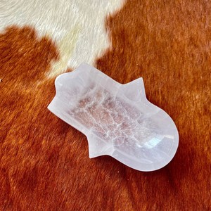 Bols Feng Shui sculptés en pierre de quartz - Cadeau d'affaires portable d'Europe pour la décoration de la maison - Product Image 1