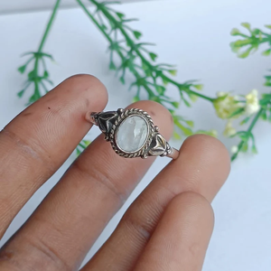 Anillo de piedra lunar de calidad AAA + de Plata de Ley 925 hecho a mano, uso diario, regalo de boda perfecto, joyería a precio de fábrica - Product Image 1