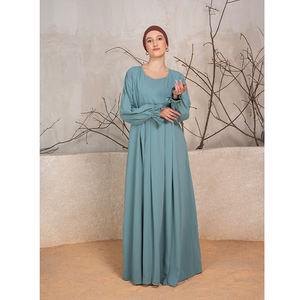 Abaya de Luxe Modeste de Dubaï 2025 – Robe Premium sur Mesure avec Hijab Uni en Tissu Crinkle Léger en Polyester pour Femme Musulmane - Product Image 1