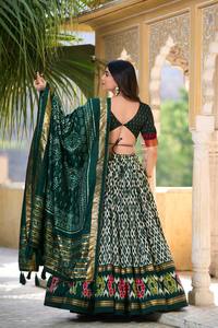 ชุด lehenga choli พิมพ์ลาย ikkat ผ้าไหมทัสซาร์พร้อมงานฟอยล์ gotta patti dupatta และสามารถเย็บสำหรับสวมใส่ในงานแต่งงาน - Product Image 4