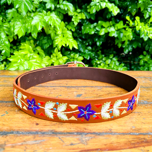 Pazli เข็มขัดหนังวัวแท้ดีไซน์เนอร์สำหรับทุกเพศปักด้ายลายดอกไม้สีเงินด้านสไตล์ลำลองแบบกำหนดเองสังกะสี - Product Image 2