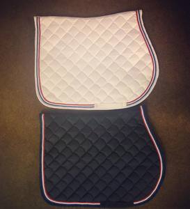 Fabricant OEM ODM Grossiste Équestre – Tapis de Selle Personnalisés en Polyester et Coton, Haute Qualité, Confortables et Durables avec Maille Respirante - Product Image 1