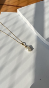 Pendentif personnalisable avec breloque chrétienne, perle d'eau douce, alliage plaqué or 18 carats avec pierre principale en perle, pour les fêtes - Product Image 4