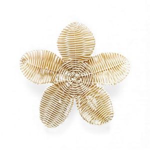 Décoration murale en fleurs tissées à la main, fabriquée à partir de matériaux naturels pour la chambre de bébé, style bohème, Vietnam - Product Image 1