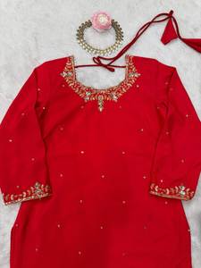 ชุดชาราราอินเดียสุดหรูสำหรับงานแต่งงาน ชุดสلوار คามีซ พร้อมผ้าคลุมไหล่ ปักลายอย่างดี ผ้าไหม - Product Image 6