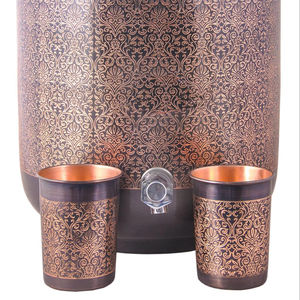 Distributeur d'eau en cuivre classique, stockage d'eau traditionnel, style ayurvédique, distributeur d'eau en cuivre, produit pour un mode de vie sain - Product Image 1