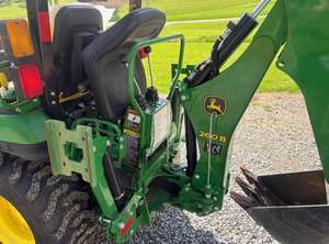 Cortadora de Césped Industrial John Deere 260B Original, Tractor con Cargador Frontal, Retroexcavadora, Implemento Diésel, Caja de Césped de 200L, 35HP, Envío Rápido - Product Image 6