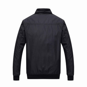Veste softshell pour homme durable, conçue pour la randonnée, le travail et le port quotidien, offrant un excellent contrôle des intempéries et une doublure chaude. - Product Image 2