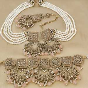 Hermoso collar de Gargantilla tradicional indio de alta calidad con pendientes Earchain y Maang Tikka Ideal para ocasiones festivas - Product Image 5