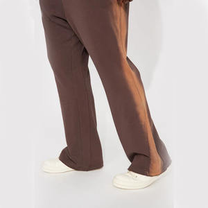 Pantalones de chándal informales Vintage para hombre al por mayor, pantalones de chándal acampanados personalizados con logotipo bordado y piernas anchas con bolsillos para las estaciones de otoño - Product Image 4