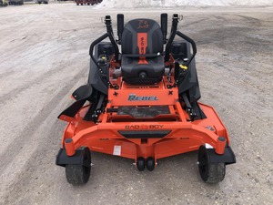 Cortadora de Césped Eléctrica Autopropulsada Bad Boy OUTLAW REBEL 6100 2024 con Características de Motor de 4 y 2 Tiempos para Cortar el Césped - Product Image 4