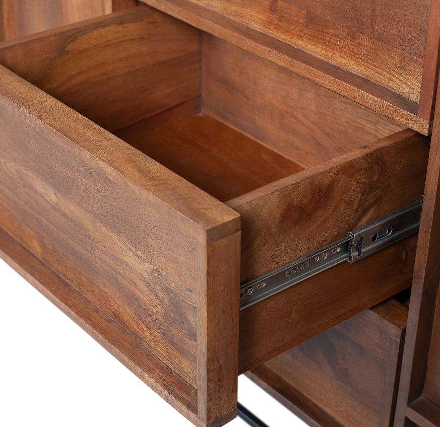 สีดำและรอยเปื้อน