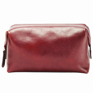 Grande trousse de toilette de voyage en cuir personnalisable Sacs et étuis à cosmétiques de conception résistante à l'eau de style tendance pour le voyage - Product Image 1