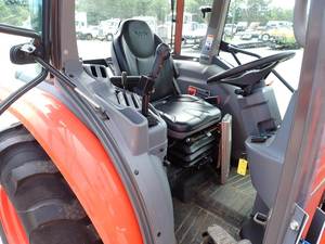 Tractor Agrícola Compacto de Alta Productividad con Transmisión de Engranajes, Motor de Bomba y Motor, para L4060 4WD 42HP Premium Wheel, 2015 - Product Image 6