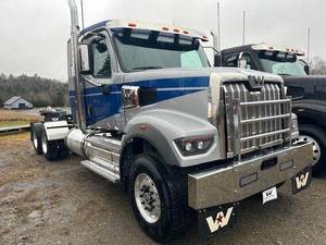 รถบรรทุกหัวลาก Western Star 49X Sleeper ปี 2020 2021 รุ่นใหม่เข้าสต็อก - แบบหลังคาเรียบ, เครื่องยนต์ Detroit 600 แรงม้า, เกียร์ธรรมดา 18 สปีด ขาย - Product Image 3