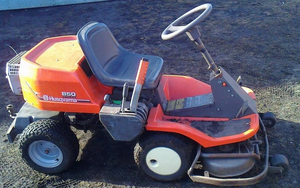 Tondeuse autoportée Husqvarna 54 pouces 26 CV neuve et d'occasion, puissante, avec sonorisation premium, livraison rapide et qualité premium garantie - Product Image 6