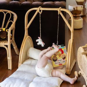 Cadre de gymnase pour bébé en rotin avec ensemble de jouets suspendus pour bébé nourrisson Meilleure vente d'équipements de jeu pour enfants en intérieur Accessoires de crèche - Product Image 4