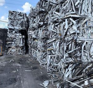 Profilé d'extrusion en aluminium 6063 de qualité supérieure, 99 % de teneur en Al, pour le recyclage et l'exportation en vrac - Product Image 2