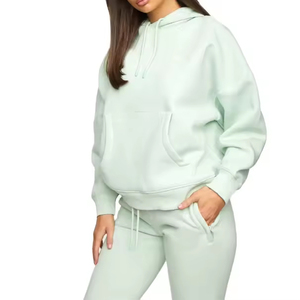 Sweat à capuche pour femme 100% coton, personnalisable avec logo imprimé sur le devant, respirant et confortable, idéal pour l'automne - Product Image 4