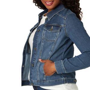 Vente en gros Veste en jean de haute qualité Veste d'extérieur décontractée pour femmes Manteau boutonné en jean Veste oversize - Product Image 4
