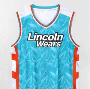 Uniforme de basket-ball court en tissu mesh 100% polyester respirant, anti-UV, anti-bactérien, avec logo personnalisé imprimé pour vos joueurs - Product Image 2