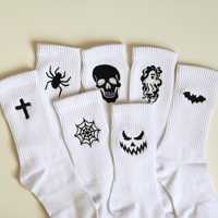 Chaussettes de personnage drôle d'Halloween personnalisées en gros en usine Chaussettes de yoga décontractées quotidiennes tricotées Impression numérique pour les entraînements de printemps