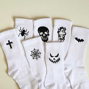 공장 도매 사용자 정의 할로윈 재미있는 캐릭터 양말 니트 매일 캐주얼 요가 양말 봄 운동을위한 디지털 인쇄 - Product Image 2